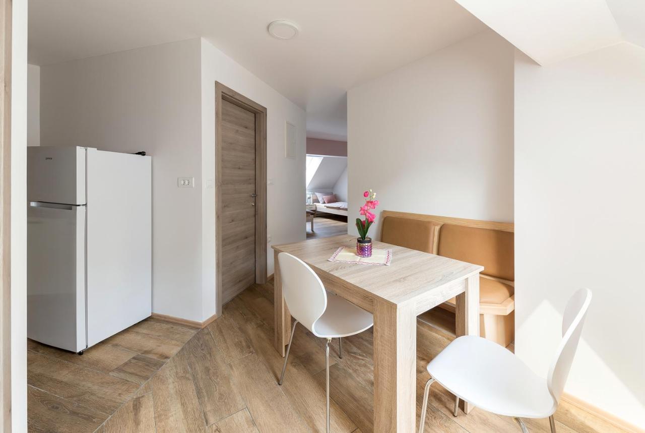 Apartmaji Rupnik Бохиньска-Быстрица Экстерьер фото